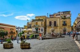 2 - VILLA SAN GIOVANNI-MESSINA-TAORMINA-CATANIA
